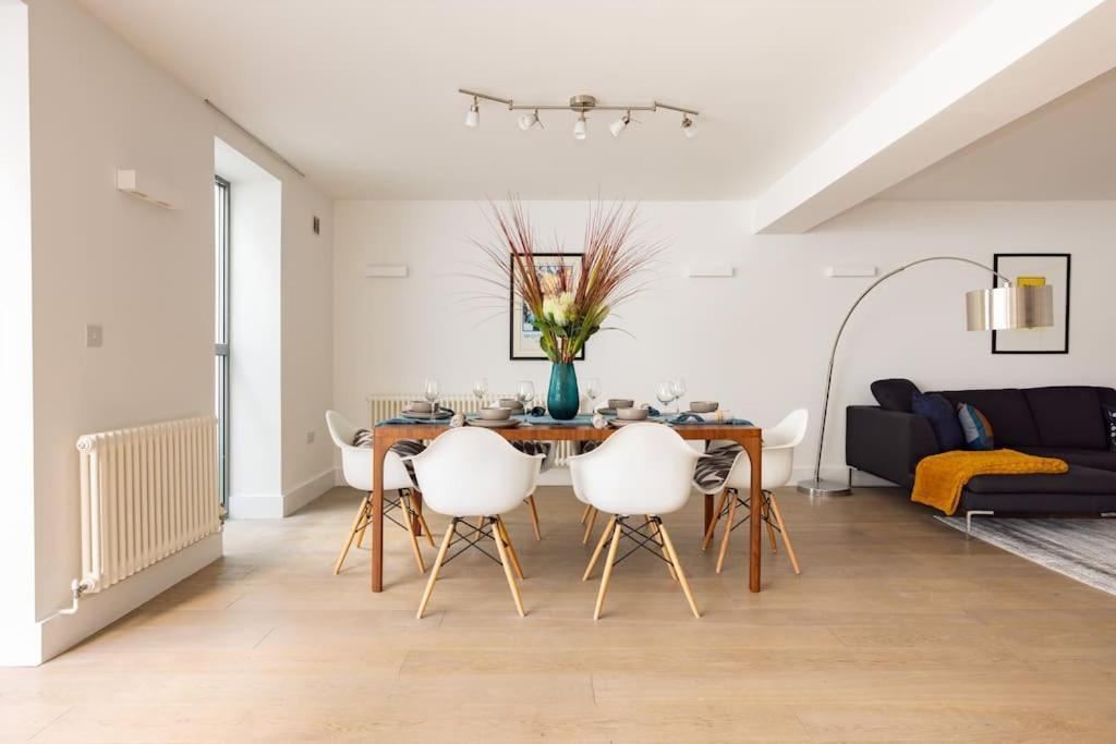 Wild Roses Serviced Apartments - Borough ลอนดอน ภายนอก รูปภาพ