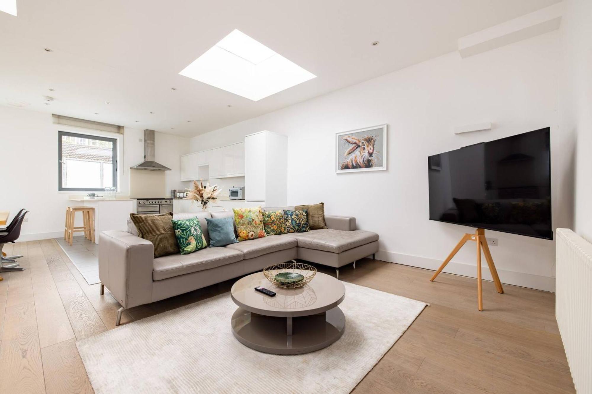 Wild Roses Serviced Apartments - Borough ลอนดอน ภายนอก รูปภาพ
