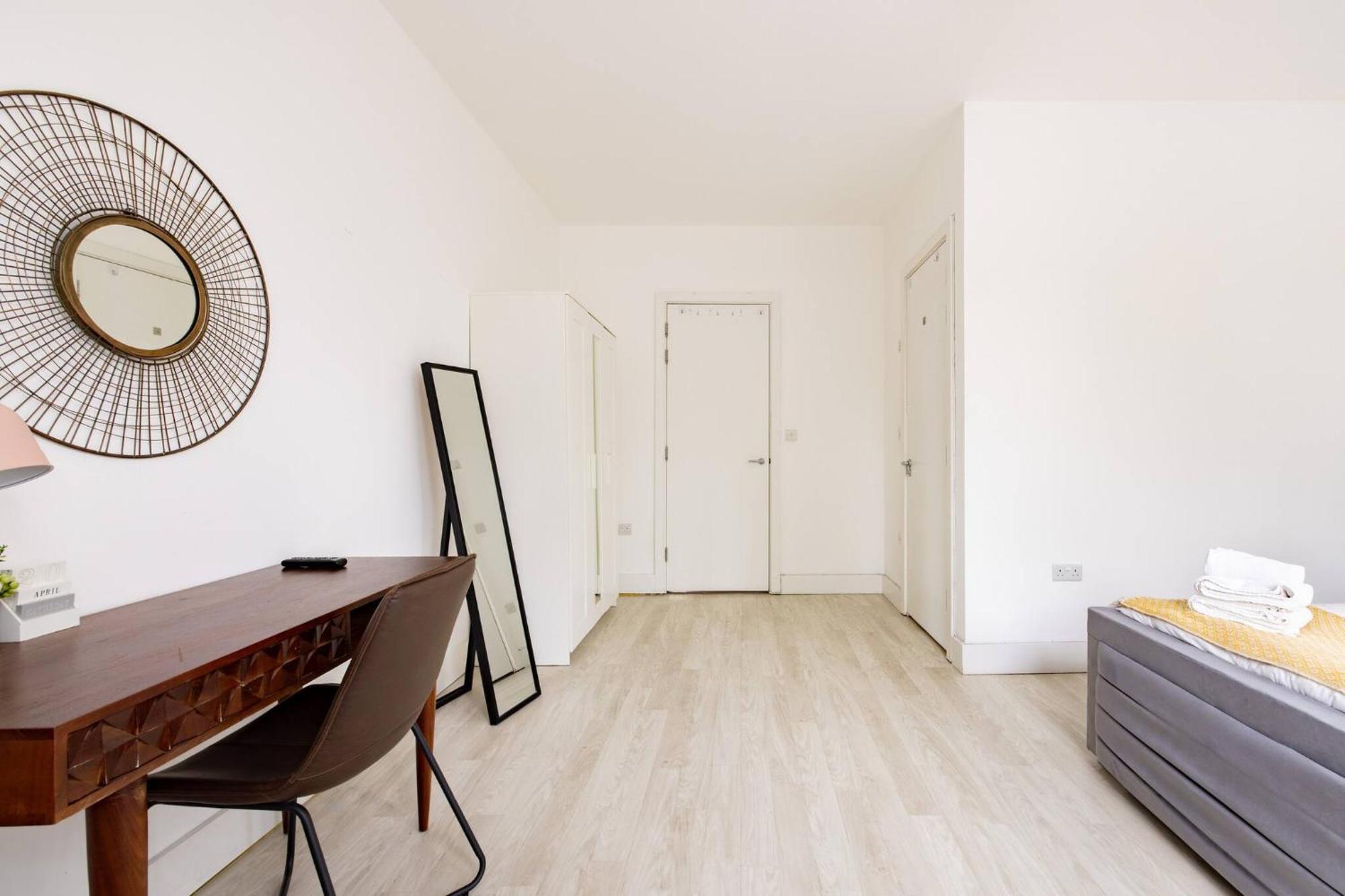 Wild Roses Serviced Apartments - Borough ลอนดอน ภายนอก รูปภาพ