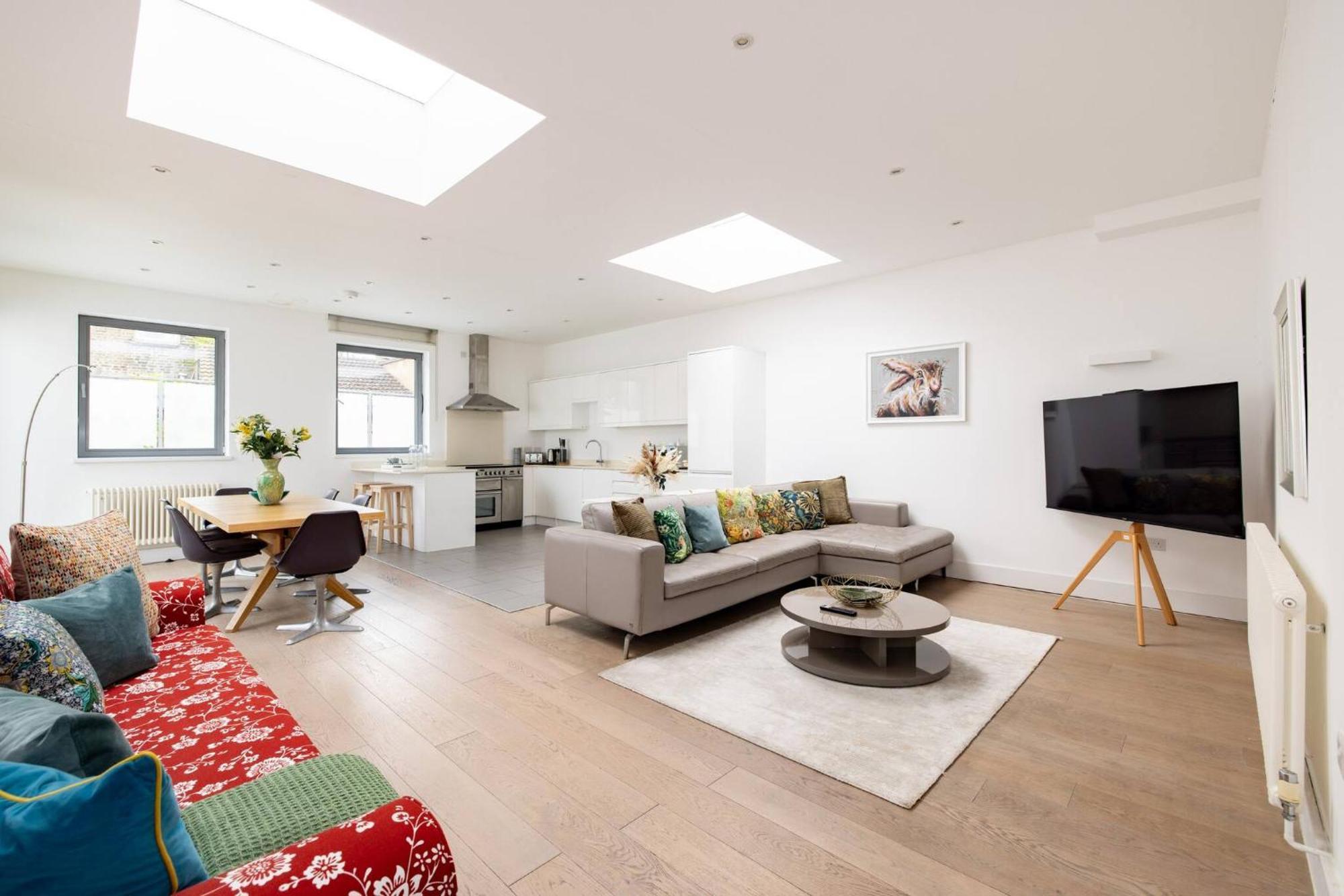 Wild Roses Serviced Apartments - Borough ลอนดอน ภายนอก รูปภาพ